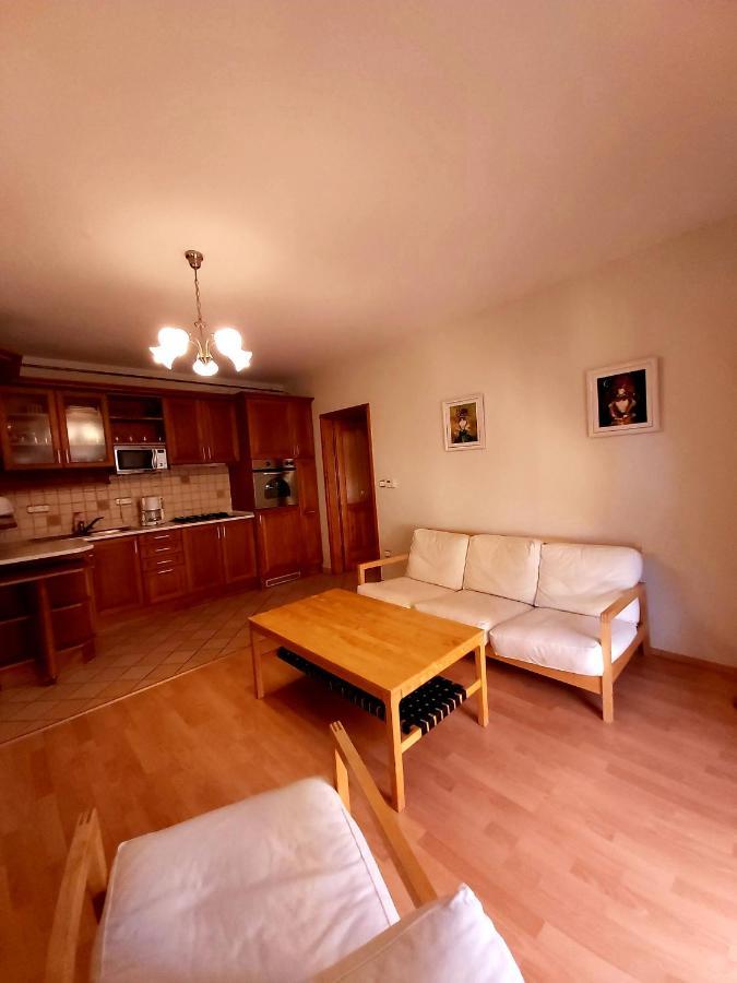 Katakunyho Apartment เคสเท ภายนอก รูปภาพ